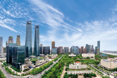 【大时代】南昌:红色沃土闪耀尊崇英雄之光 山水融城激荡蓝海数字浪潮